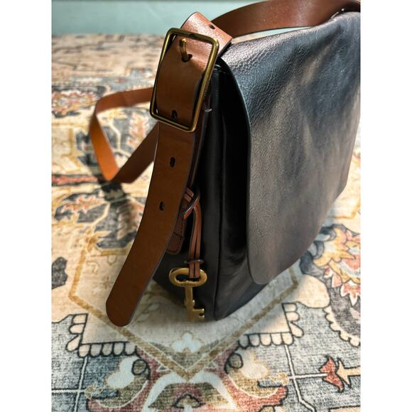 Fossil Crossbody Satchel Purse Medium Tote Black Leather Rocker Bag - Picture 3 of 14